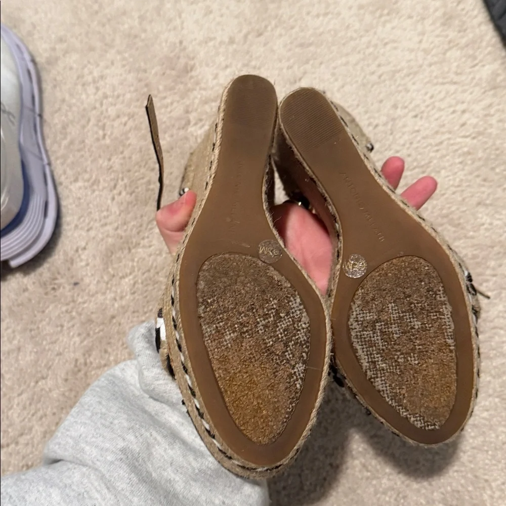 ANTONIO MELANI Black and Tan Woven Wedges - Picture 3 of 7